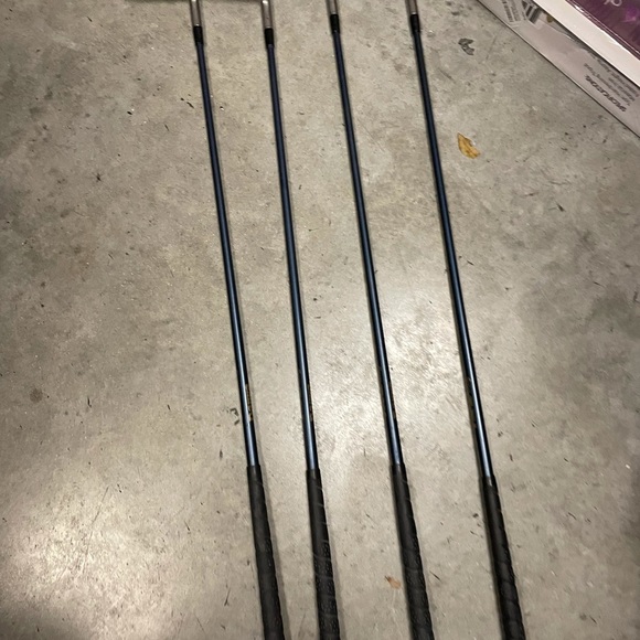 Woman’s golf clubs Daiwa 
4 pc set - Picture 10 of 11